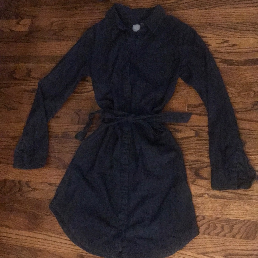 Black long sleeve shirt